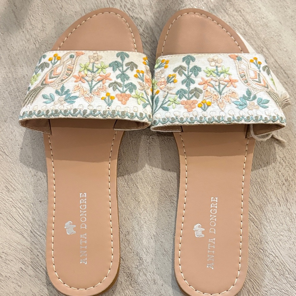 Anita Dongre Floral Embroidered Cream Sandals
